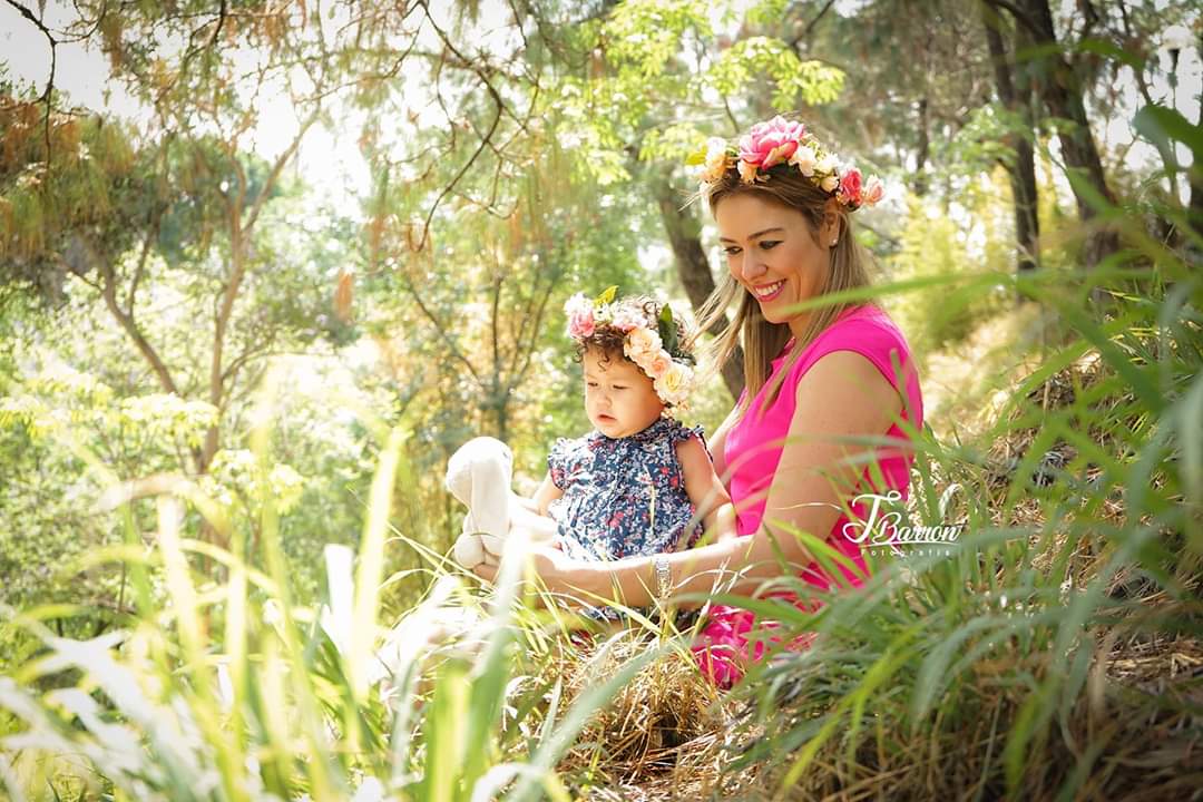 Fotografía profesional de mamá e hija - Julio Barrón Fotografía