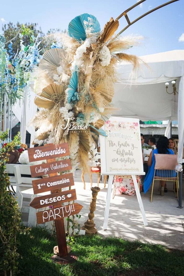 Fotografía profesional de entrada en evento de primera comunión