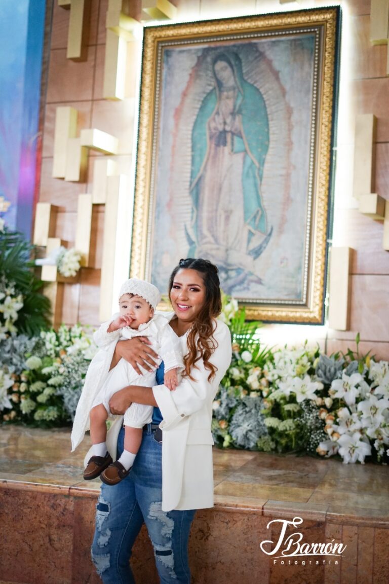 Cobertura fotográfica de ceremonia de bautizo - Fotografía Profesional