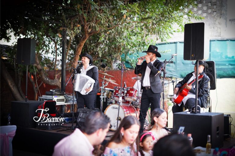 Cobertura fotográfica de evento de bautizo - Fotografía Profesional