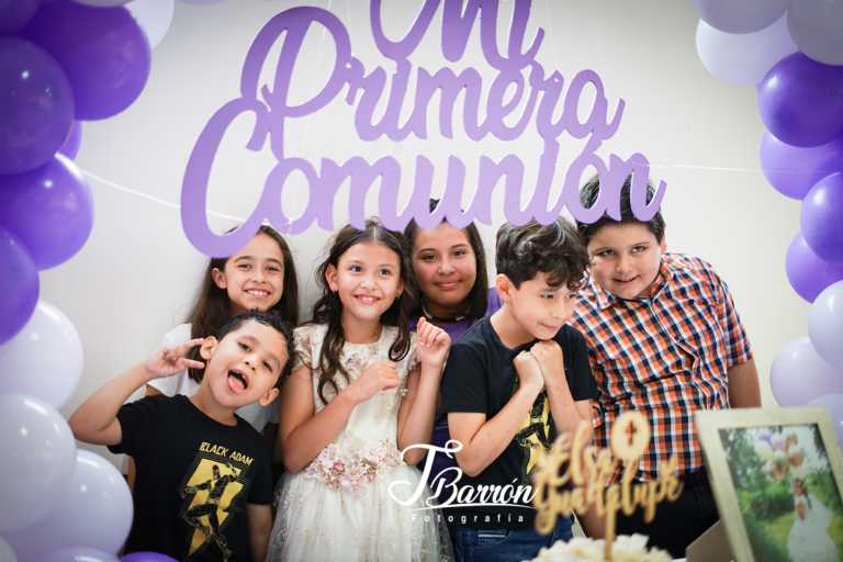 Cobertura de fotografía profesional de evento social de primera comunión en guadalajara